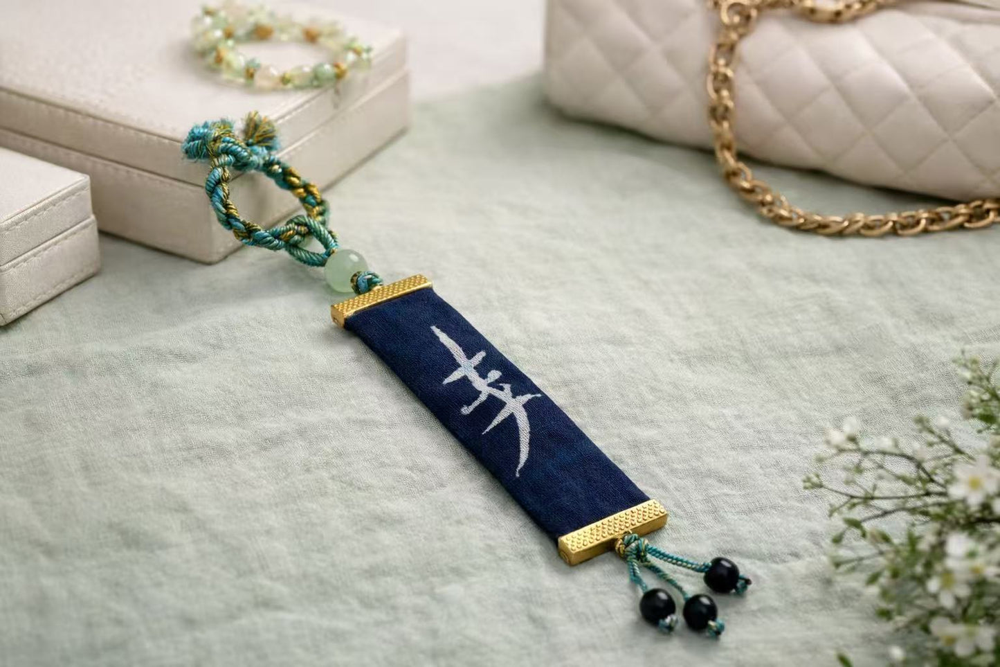 BA-16: Handmade Nüshu Character Ornament – “Nature”