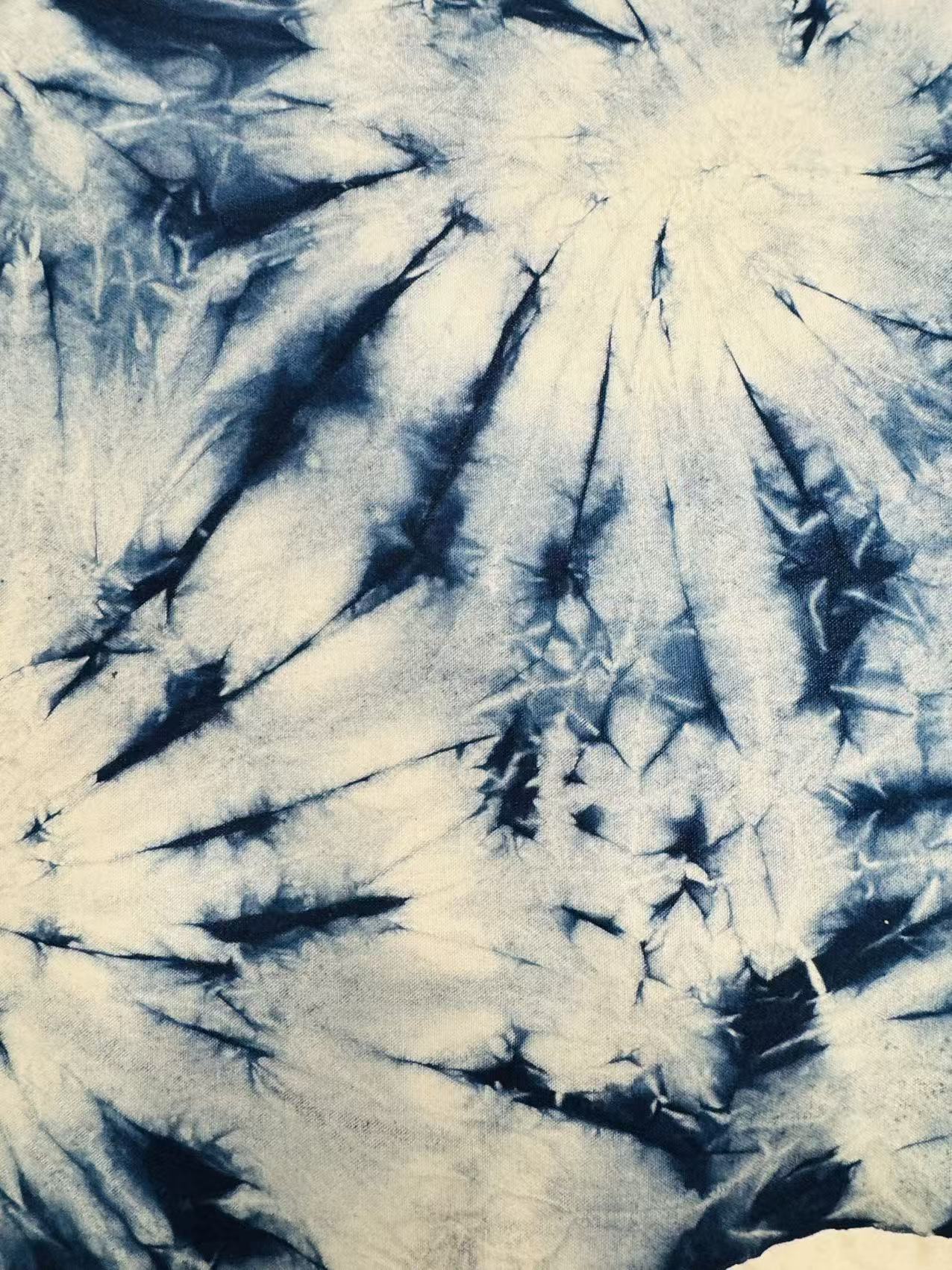 BA-22: Handmade Batik "All the Way Blossoms" Table Runner