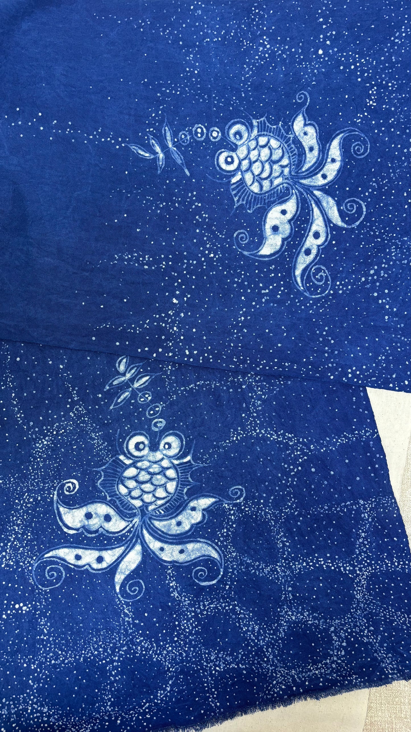 Handmade Indigo Batik Goldfish Table Runner, Vintage Homespun Cotton, Natural Indigo Dining Table Décor, Bubble Fish Design